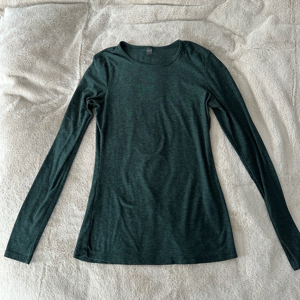 Beyond Yoga women’s green Featherweight Classic Crew Pullover Small